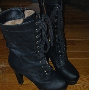 Women's Black Zip-Up Boots